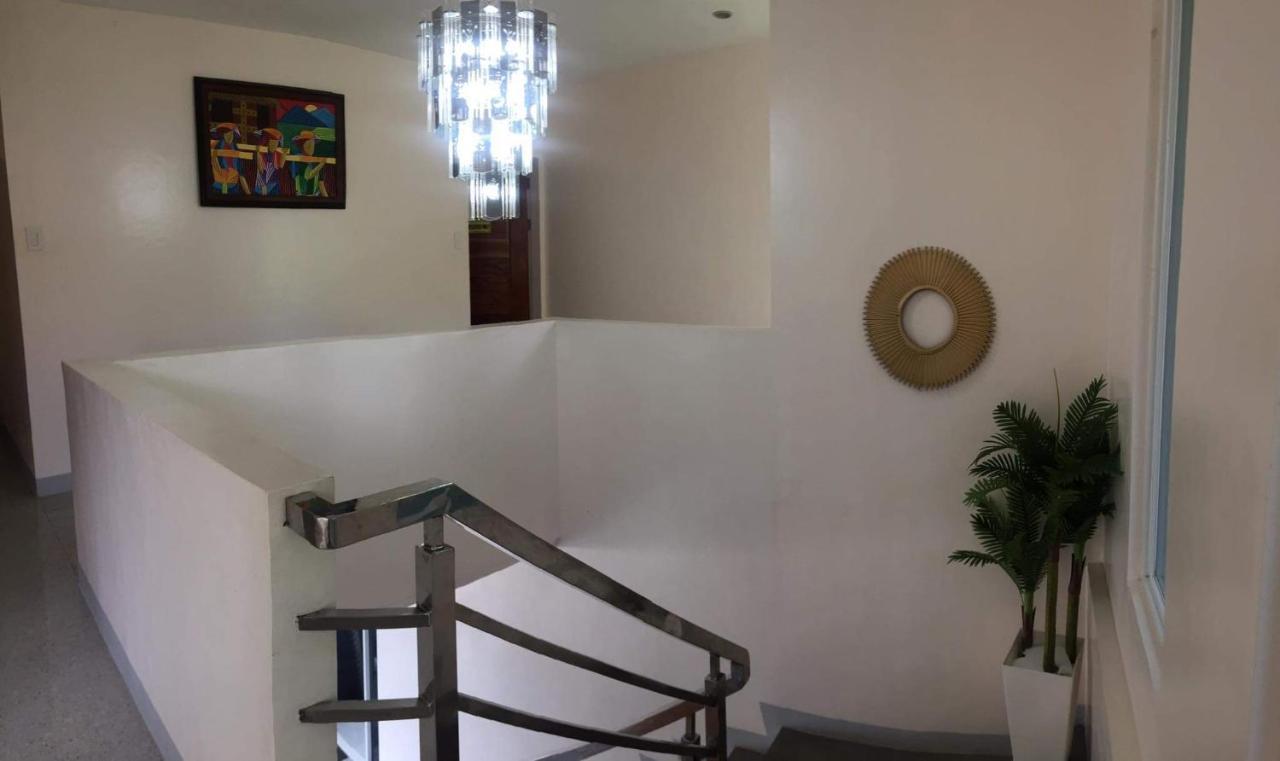 Elnora Delmar Travellers Inn Siquijor Buitenkant foto