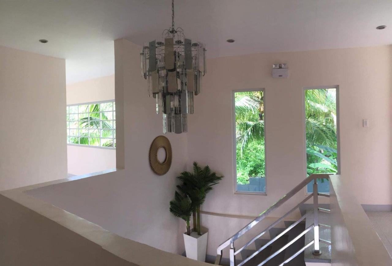 Elnora Delmar Travellers Inn Siquijor Buitenkant foto