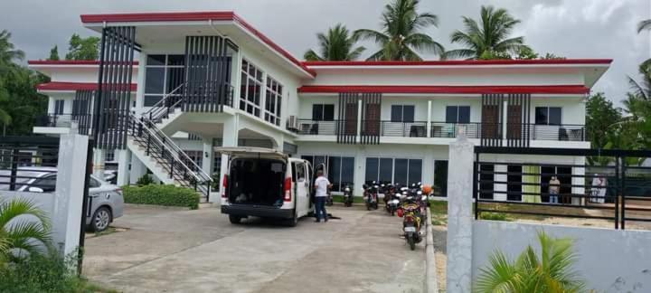 Elnora Delmar Travellers Inn Siquijor Buitenkant foto